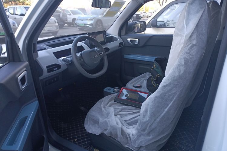 吉利银河 2024款 熊猫mini 200km 耐力熊中控内饰19