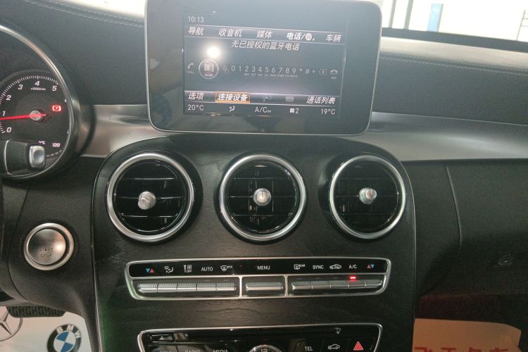 奔驰C级 2018款 C 180 L 时尚型运动版中控内饰16