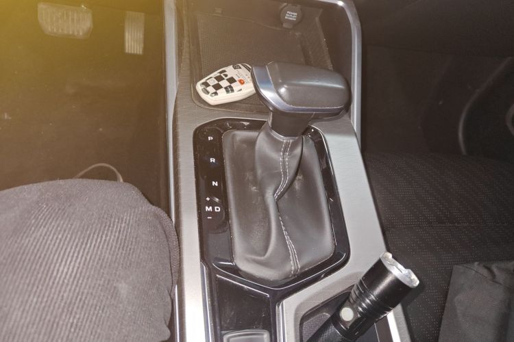 吉利汽车 帝豪 2022款 第4代 1.5L CVT尊贵型局部细节18