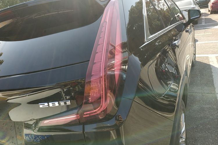 凯迪拉克XT4 2018款 28T 两驱领先型车身外观6006