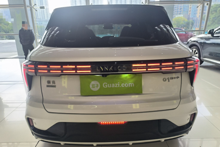 领克01 EM-P 2023款 1.5TD EM-P AM车身外观6004