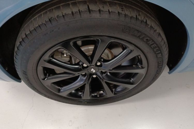 理想汽车 理想ONE 2021款 增程6座版车身外观6007