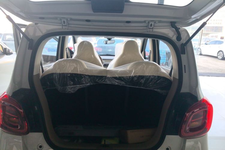 五菱汽车 宏光MINIEV 2025款 四门版 进阶款机舱底盘23