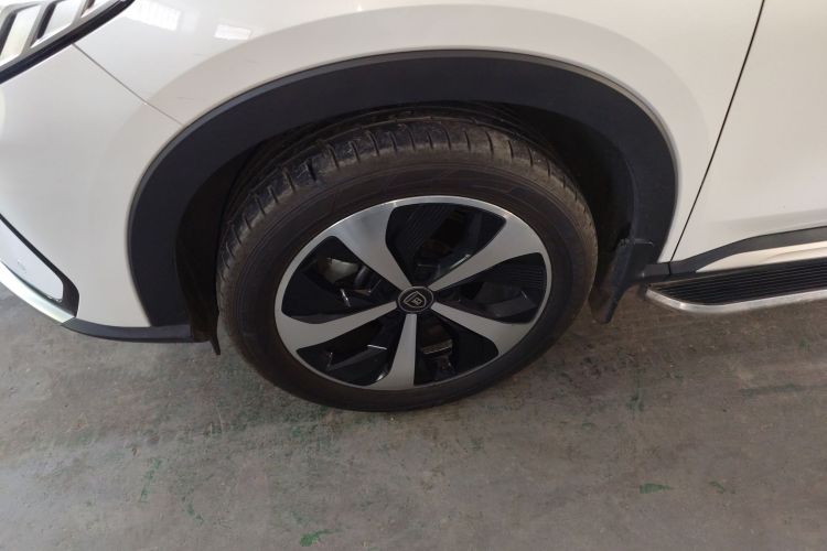 比亚迪 宋PLUS新能源 2021款 EV 旗舰型车身外观6001