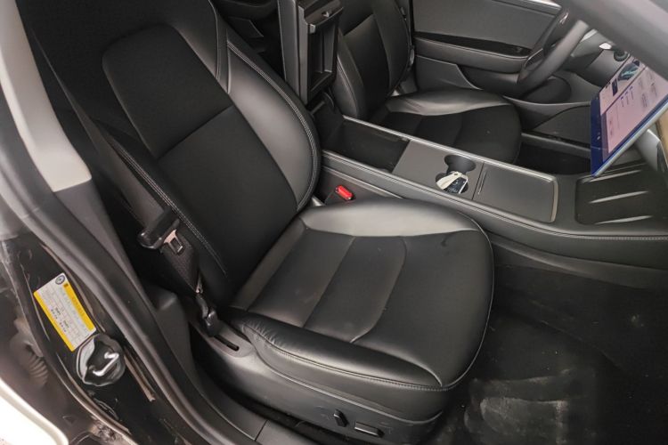 特斯拉 Model 3 2022款 后轮驱动版局部细节41