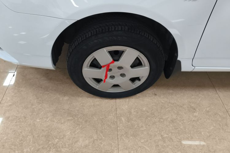 比亚迪F3 2015款 节能版 1.5L 手动舒适型车身外观6007