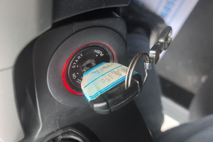 荣威350 2015款 1.5L 手动豪华天窗版中控内饰11