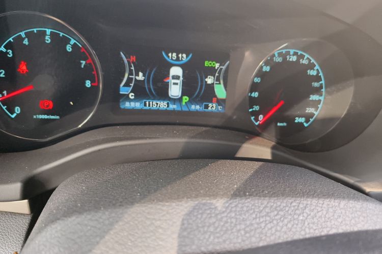 比亚迪 宋 2016款 盖世版 1.5TID 自动精英型中控内饰15