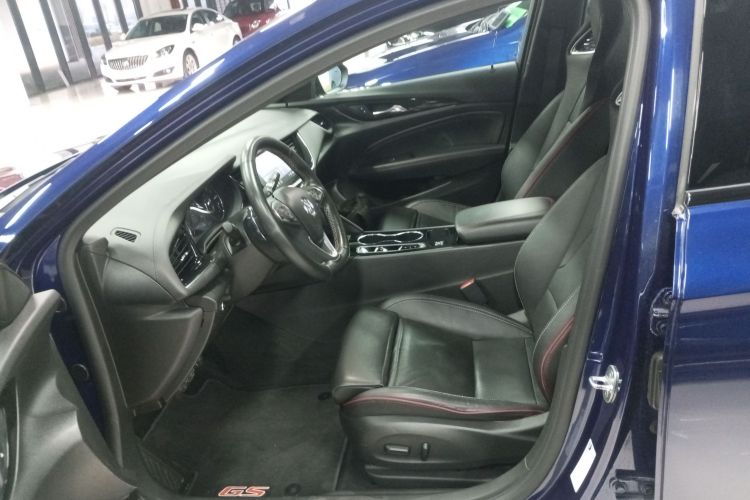 别克 君威 2020款 GS 28T 精英型中控内饰19