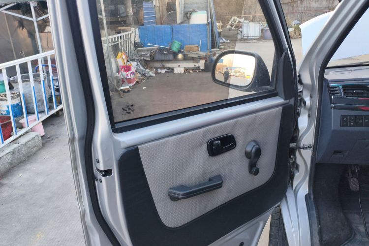 金杯 小海狮X30 2020款 1.5L 厢货超享型国VI SWC15M中控内饰47