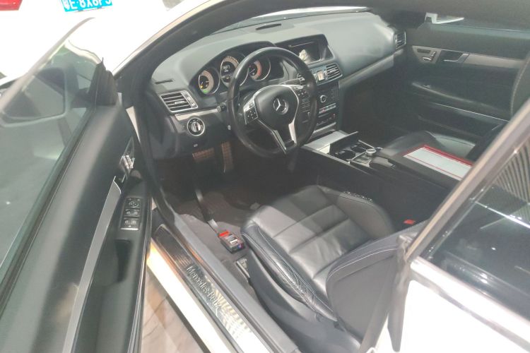 奔驰E级(进口) 2016款 E 200 轿跑车 灵动版中控内饰20