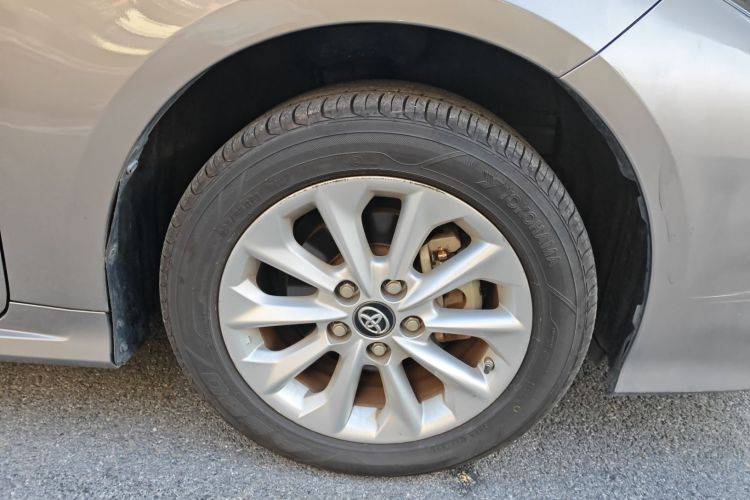 丰田 卡罗拉 2019款 双擎 1.8L E-CVT GL-i精英版车身外观10