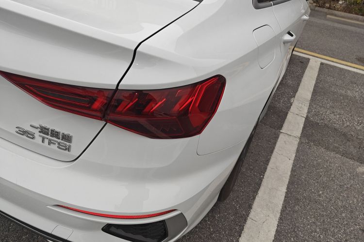 奥迪A3 2024款 A3L Limousine 35 TFSI 时尚运动型车身外观6006