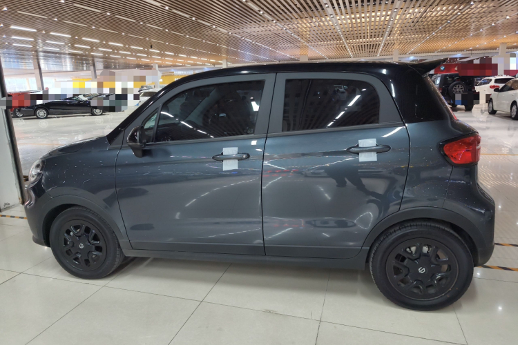 零跑汽车 零跑T03 2023款 310轻享版车身外观4