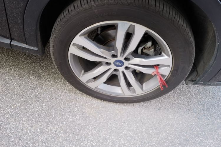 福特 领睿 2022款 改款 EcoBoost 170 尊领型车身外观10