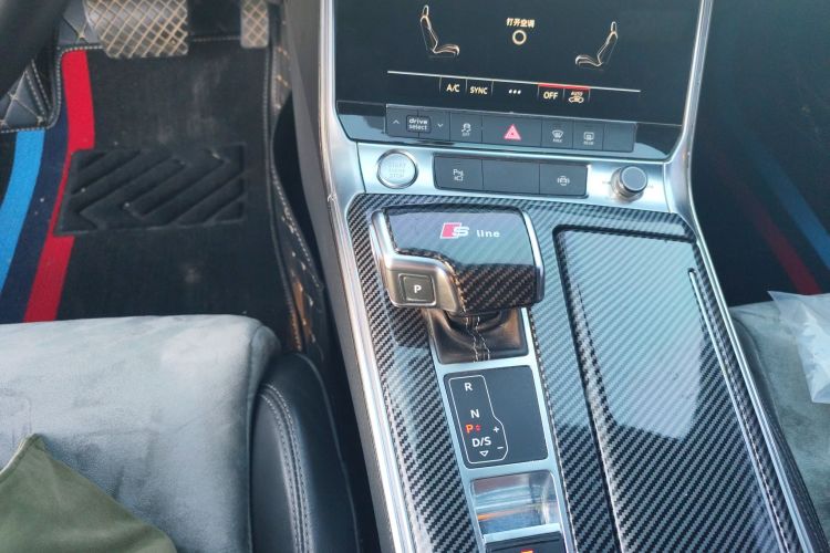 奥迪A6L 2019款 45 TFSI 臻选动感型中控内饰18