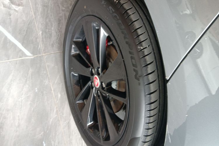 捷豹F-PACE 2021款 250PS R-Dynamic SE车身外观6004