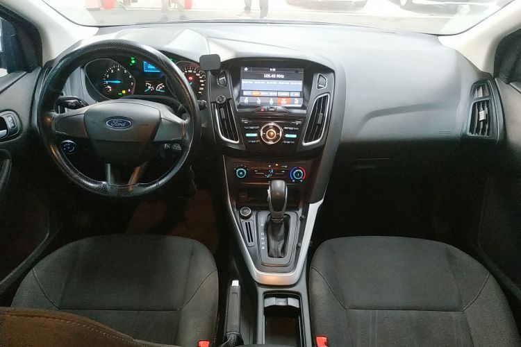 福特 福克斯 2018款 两厢经典 1.6L 自动舒适型智行版中控内饰12