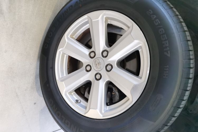 丰田 汉兰达 2012款 2.7L 两驱7座精英版车身外观10