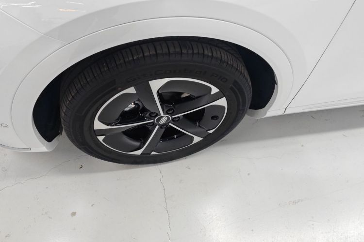 鸿蒙智行 尚界H5 2025款 增程 Max车身外观6007