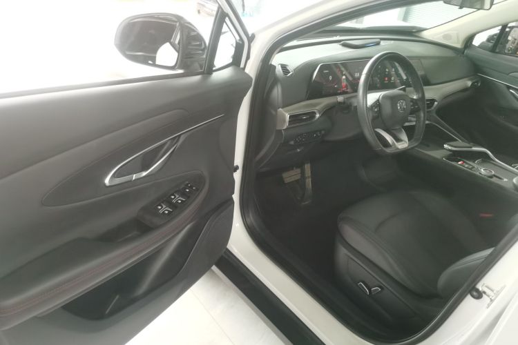 长安UNI-T 2020款 1.5T 尊贵型中控内饰7003