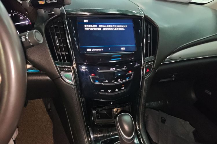 凯迪拉克ATS-L 2017款 28T 时尚型中控内饰16