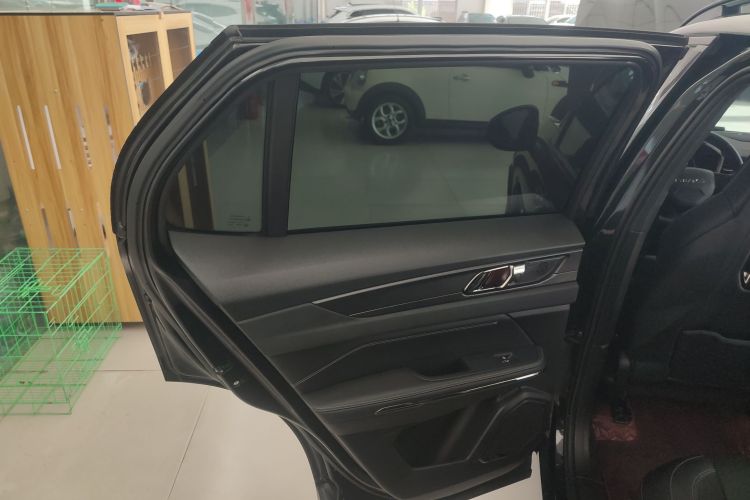 领克01 2021款 2.0TD 四驱暗夜版中控内饰49