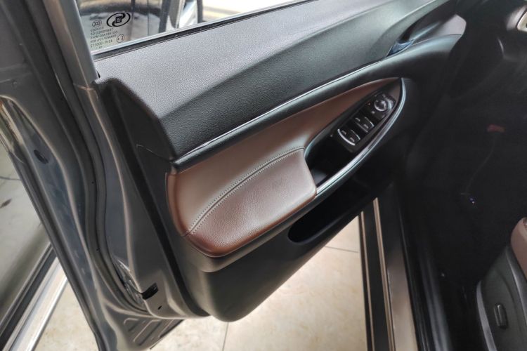 别克GL6 2019款 18T 6座互联豪华型 国V中控内饰47