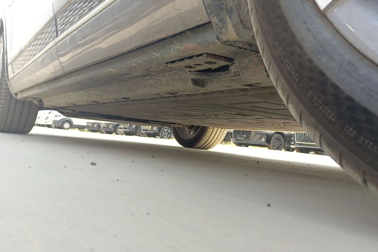 红旗E-HS9 2024款 660km 旗畅版 六座局部细节9002