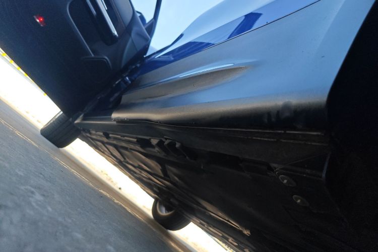 奔驰GLB 2022款 改款二 GLB 200 时尚型机舱底盘30