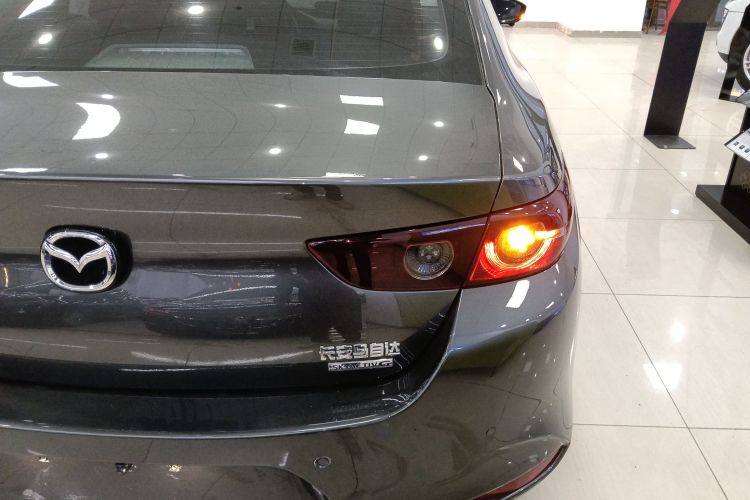 马自达3 昂克赛拉 2022款 2.0L 自动质擎版车身外观6006