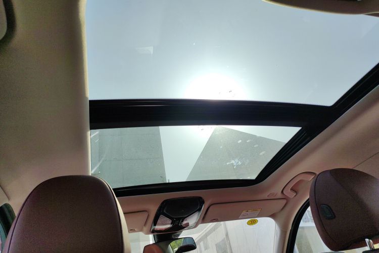 宝马3系 2025款 330Li M运动曜夜套装中控内饰22