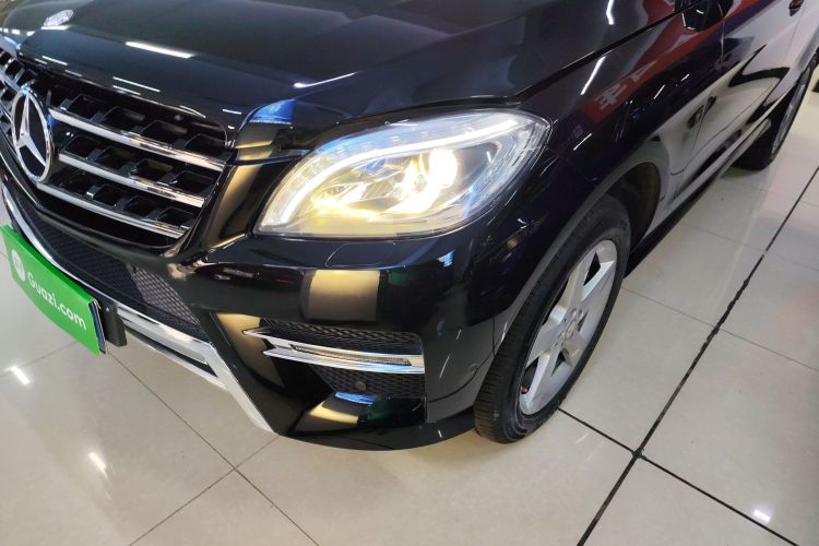 奔驰M级 2015款 ML 320 4MATIC局部细节36