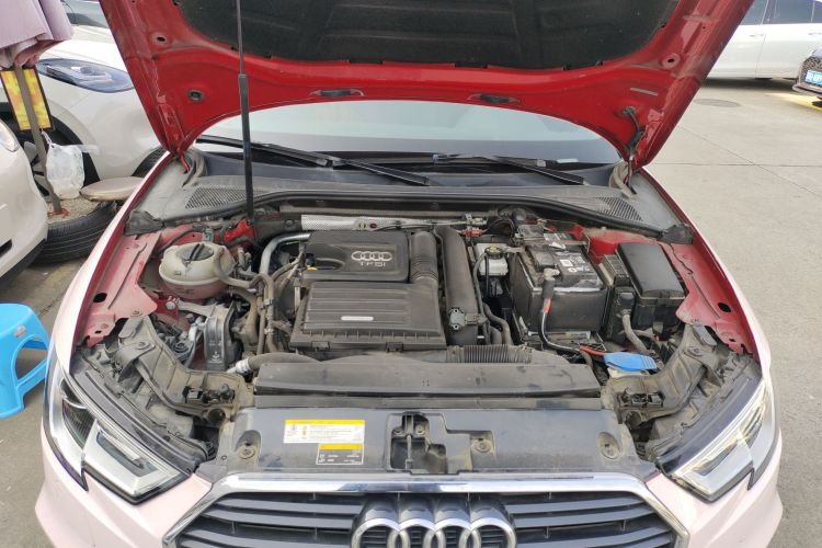 奥迪A3 2018款 30周年年型 Limousine 35 TFSI 时尚型机舱底盘24