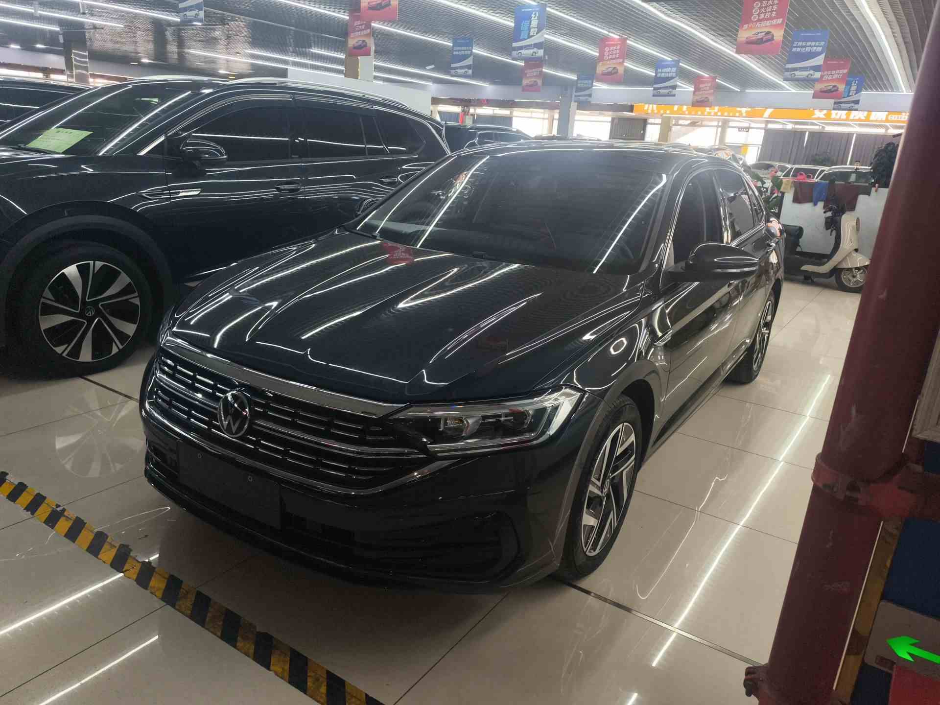大众 速腾 2025款 300TSI DSG超越版(2)
