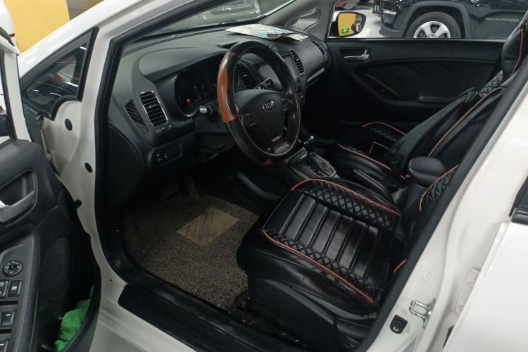 起亚K3 2015款 1.6L 自动GL局部细节19