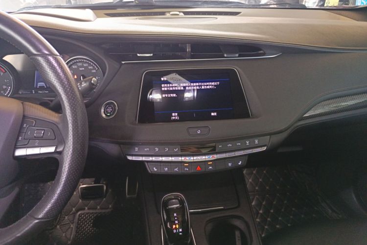 凯迪拉克XT4 2021款 28T 四驱铂金运动版中控内饰16