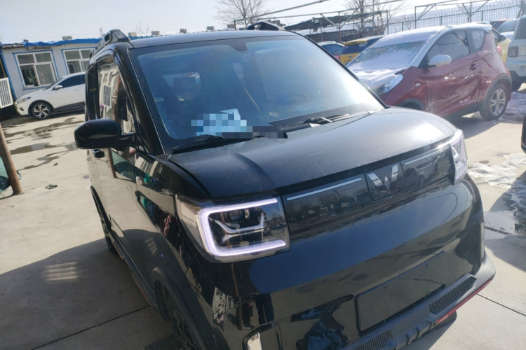 五菱汽车 宏光MINIEV 2022款 GAMEBOY 300km 玩咖款 磷酸铁锂车身外观3