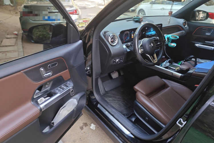 奔驰GLB 2021款 GLB 200 时尚型中控内饰7003