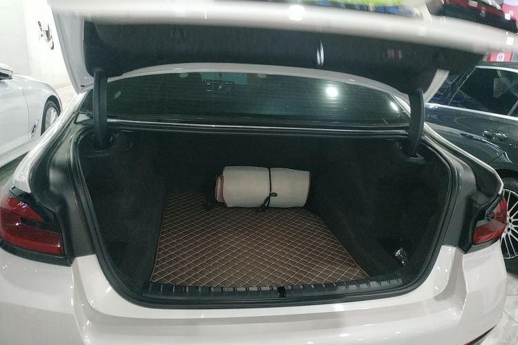 宝马5系 2023款 530Li 领先型 M运动套装局部细节23