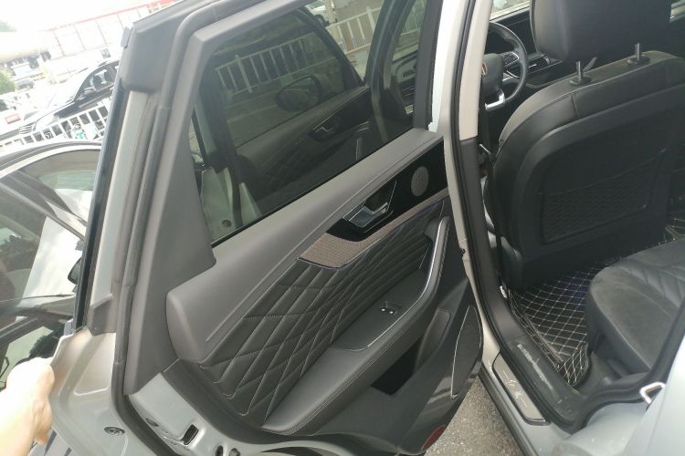 红旗HS5 2022款 2.0T 智联旗享四驱版中控内饰49