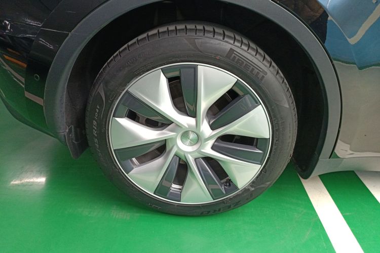 特斯拉 Model Y 2022款 改款 后轮驱动版车身外观6008