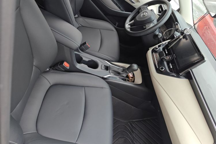 丰田 卡罗拉 2019款 1.2T S-CVT GL-i精英版局部细节41