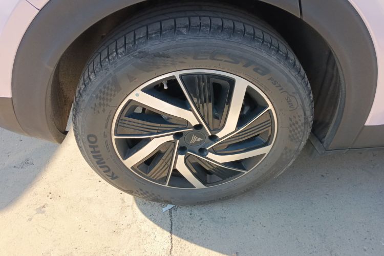 哪吒汽车 哪吒U 2021款 Pro 400 巡航版车身外观6008