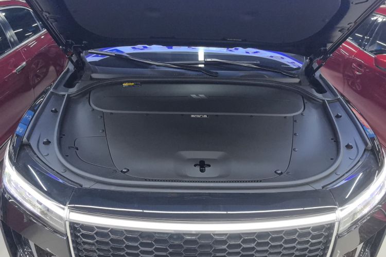 理想汽车 理想ONE 2021款 增程6座版机舱底盘24