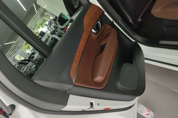 沃尔沃XC90 2023款 B5 智行豪华版 5座中控内饰7008