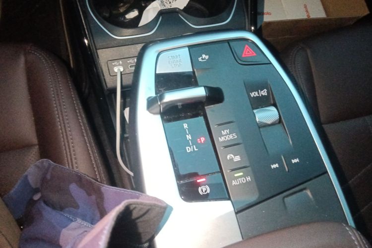 宝马X1 2023款 sDrive25Li X设计套装中控内饰18