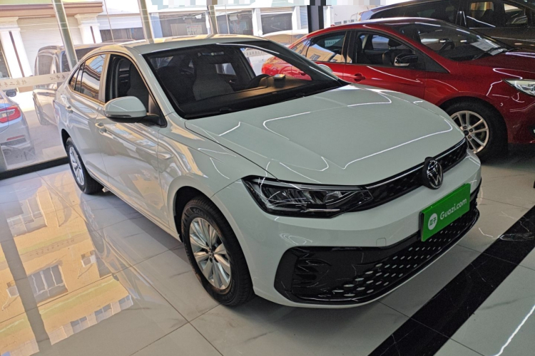 大众 朗逸 2025款 新锐 1.5L 出众新逸版车身外观3