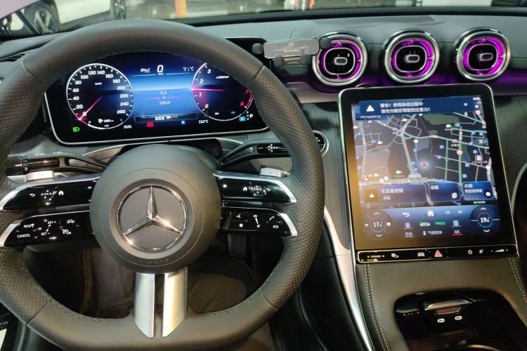 奔驰C级 2024款 C 260 L 运动版中控内饰12