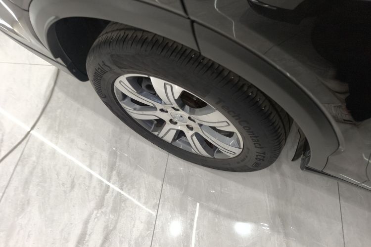 广汽传祺 传祺GS7 2017款 320T 两驱豪华智联型车身外观6008